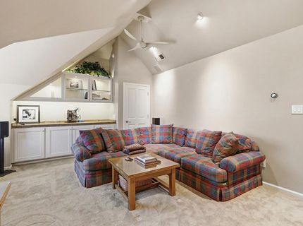 1749 Haggin Grove Way, Carmichael, CA 95608 Photo