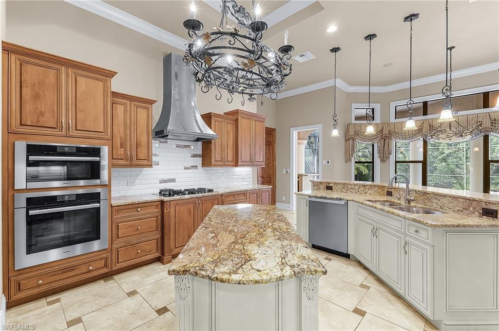 1733 Supreme Ct, Naples, FL 34110 Photo