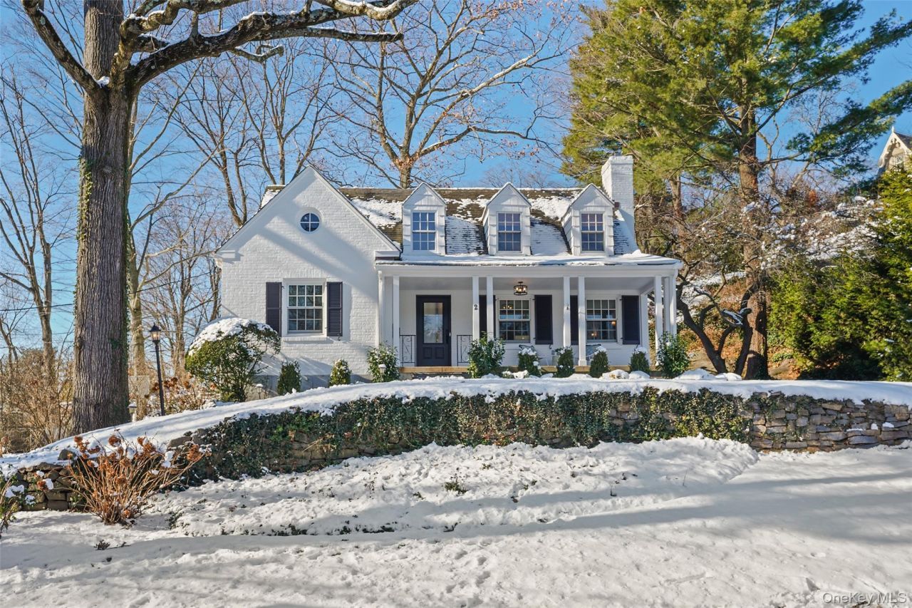 2 Village Lane, Bronxville, NY 10708 Main Photo