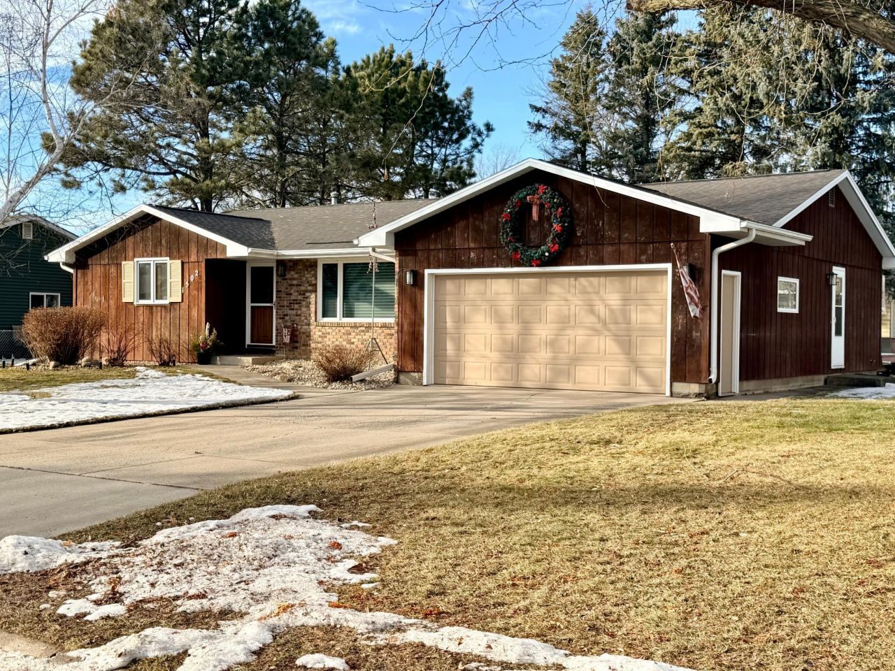 1502 Indian Hill Road, Worthington, MN 56187 Main Photo