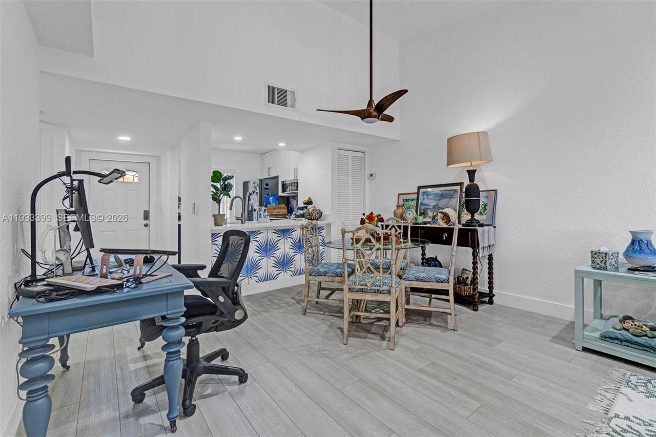 1105 Lake Shore Dr, Unit 202, Lake Park, FL 33403 Photo