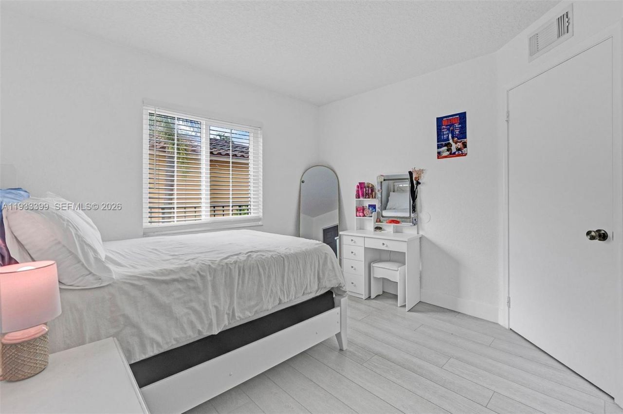 1105 Lake Shore Dr, Unit 202, Lake Park, FL 33403 Photo