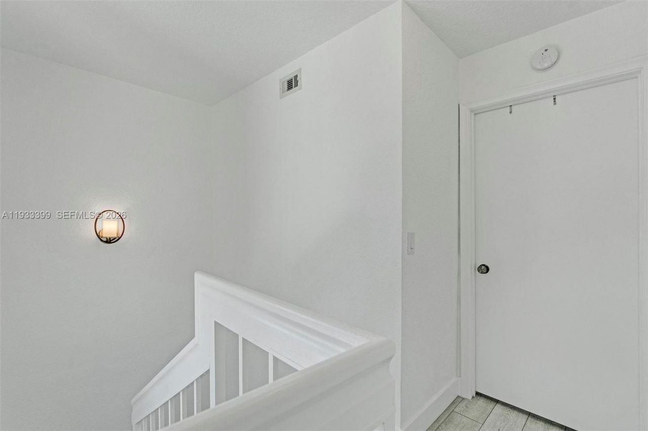 1105 Lake Shore Dr, Unit 202, Lake Park, FL 33403 Photo