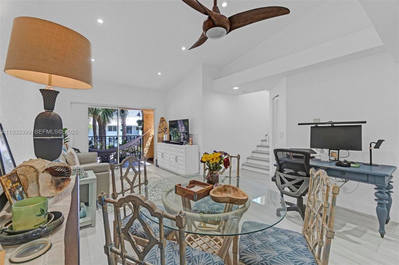 1105 Lake Shore Dr, Unit 202, Lake Park, FL 33403 Photo