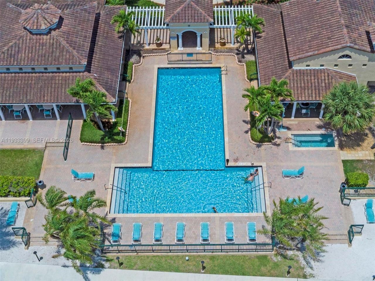 1105 Lake Shore Dr, Unit 202, Lake Park, FL 33403 Photo