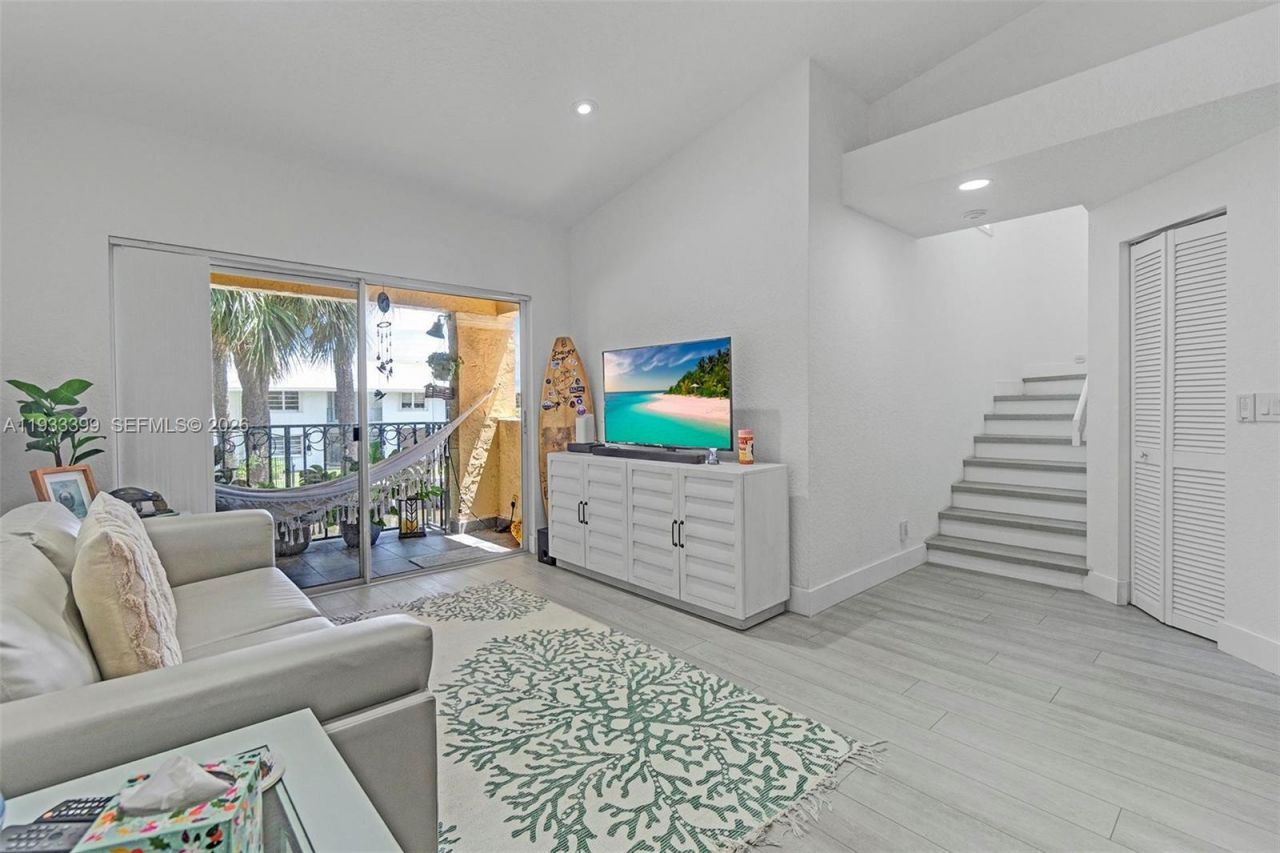 1105 Lake Shore Dr, Unit 202, Lake Park, FL 33403 Photo