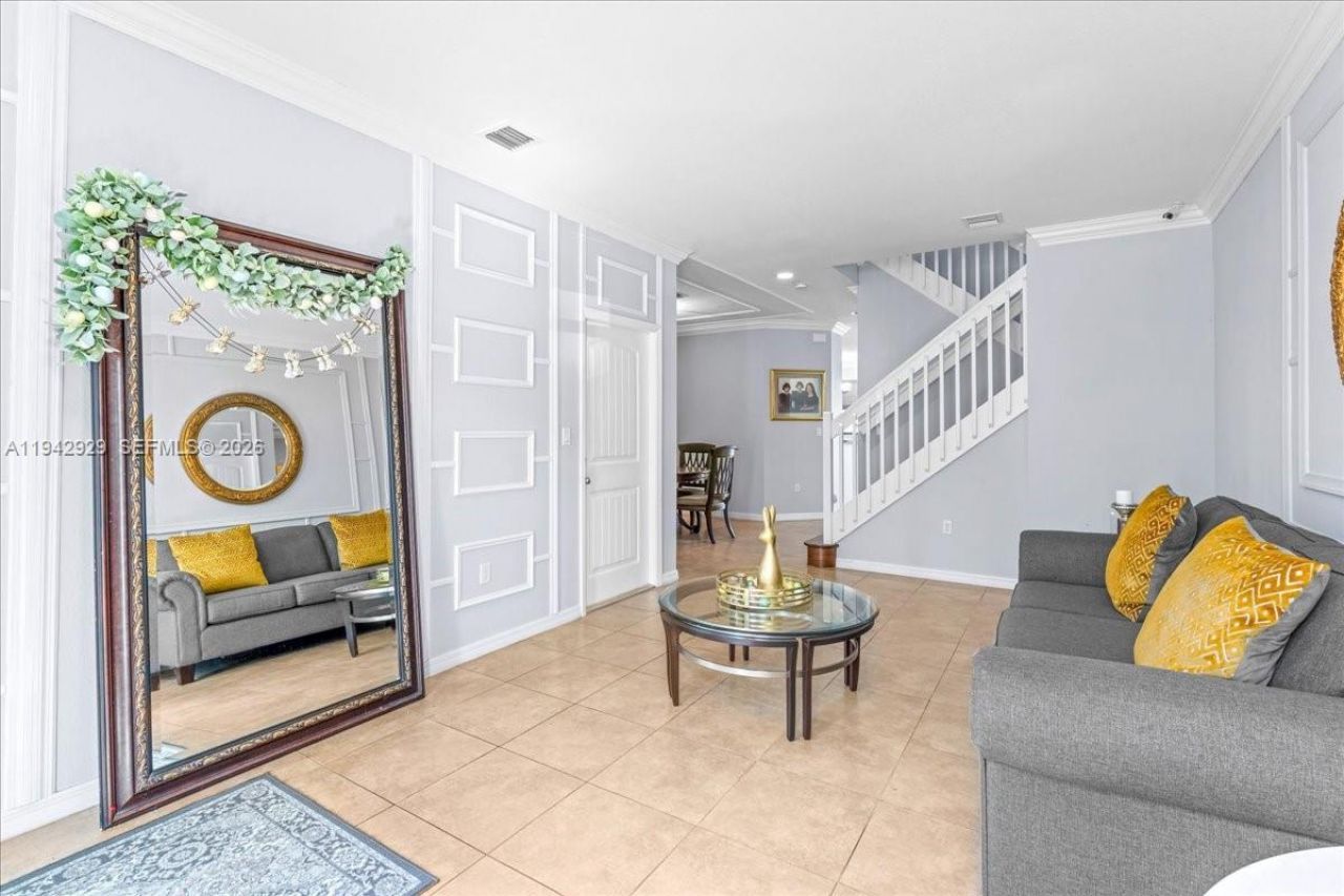 561 NE 33rd Ter, Homestead, FL 33033 Photo