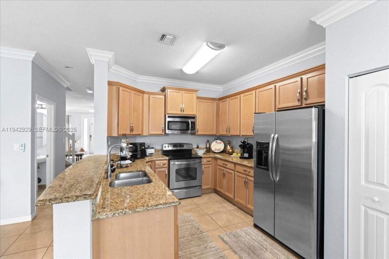 561 NE 33rd Ter, Homestead, FL 33033 Photo