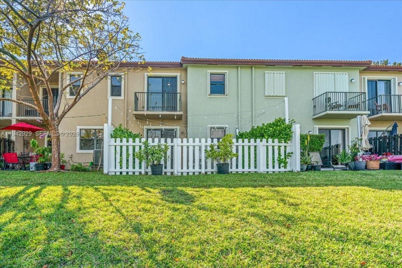 561 NE 33rd Ter, Homestead, FL 33033 Photo