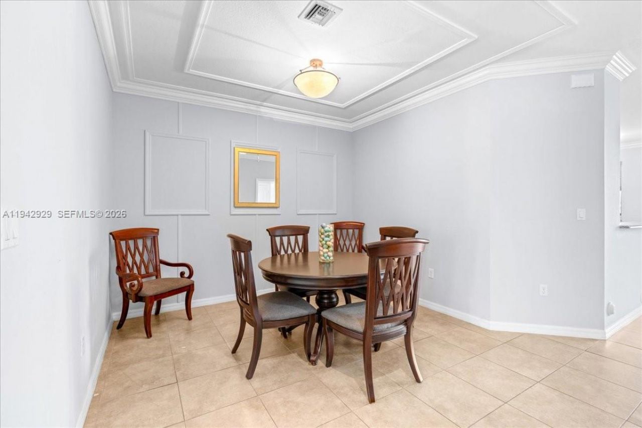 561 NE 33rd Ter, Homestead, FL 33033 Photo