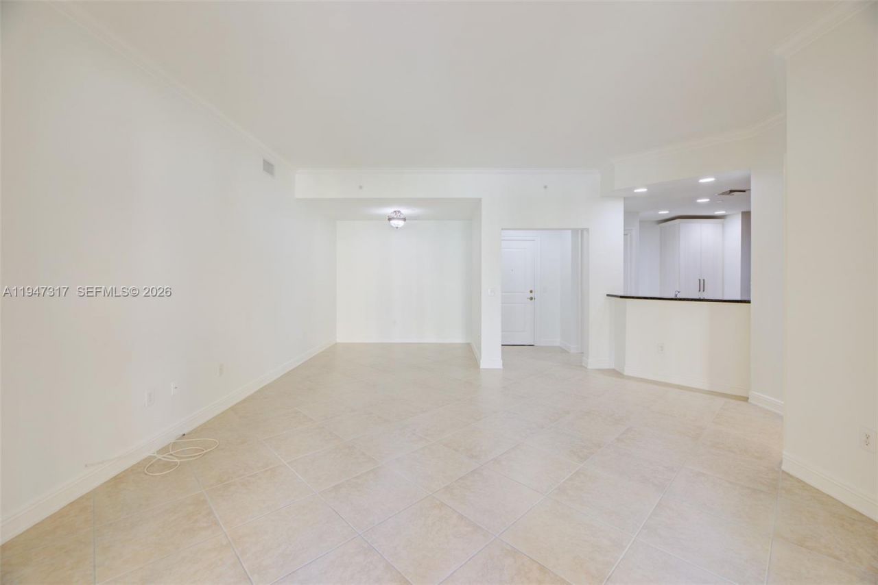 16101 Emerald Estates Dr, Unit 250, Weston, FL 33331 Photo