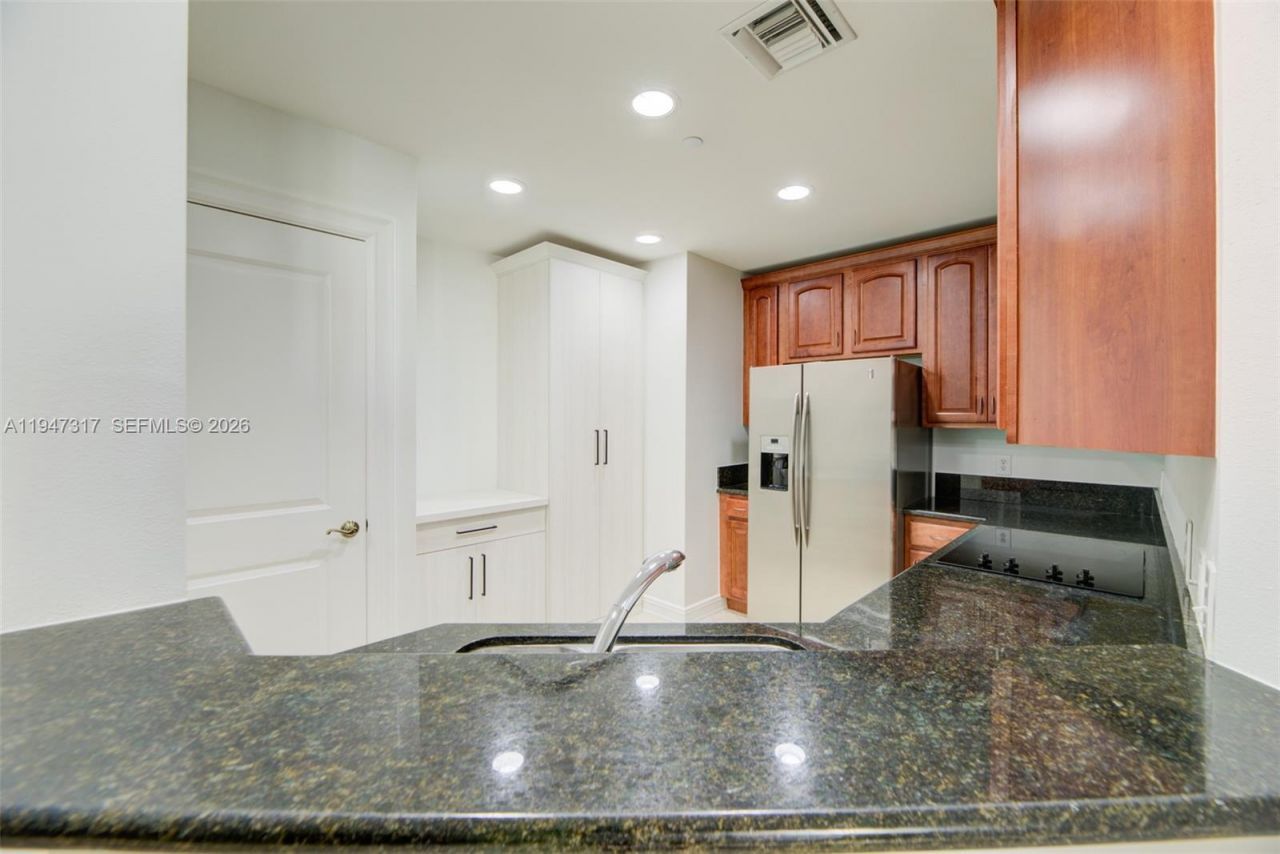 16101 Emerald Estates Dr, Unit 250, Weston, FL 33331 Photo