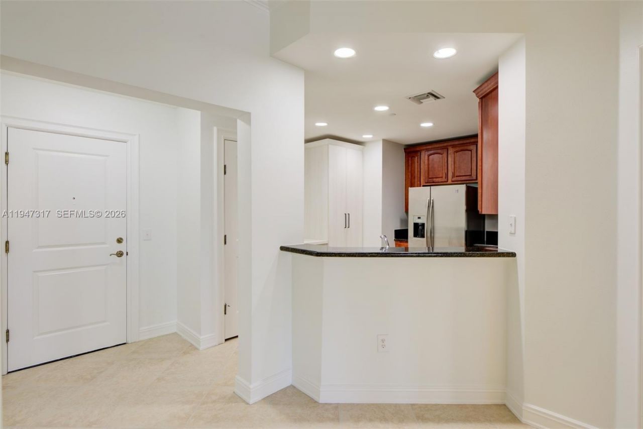 16101 Emerald Estates Dr, Unit 250, Weston, FL 33331 Photo
