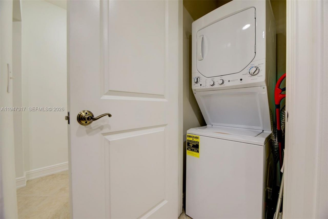 16101 Emerald Estates Dr, Unit 250, Weston, FL 33331 Photo