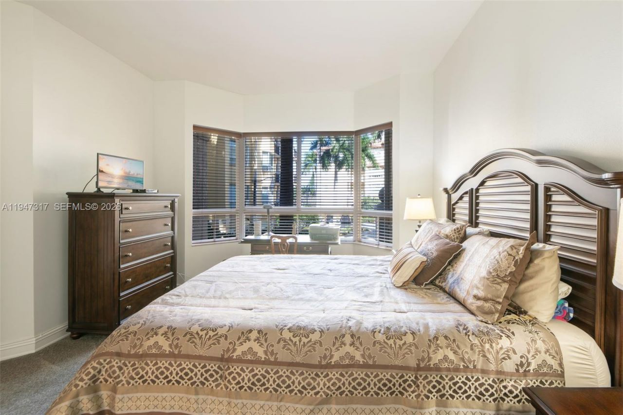 16101 Emerald Estates Dr, Unit 250, Weston, FL 33331 Photo