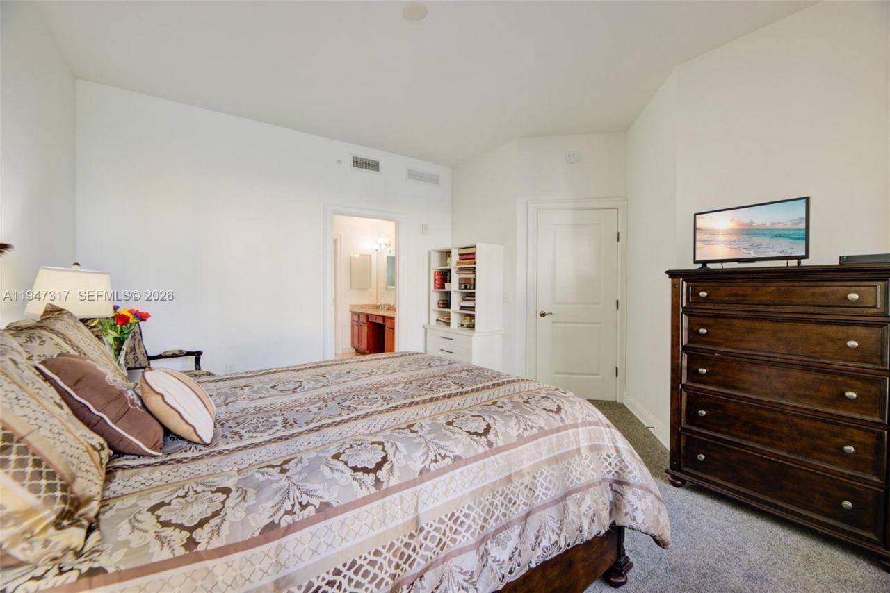 16101 Emerald Estates Dr, Unit 250, Weston, FL 33331 Photo