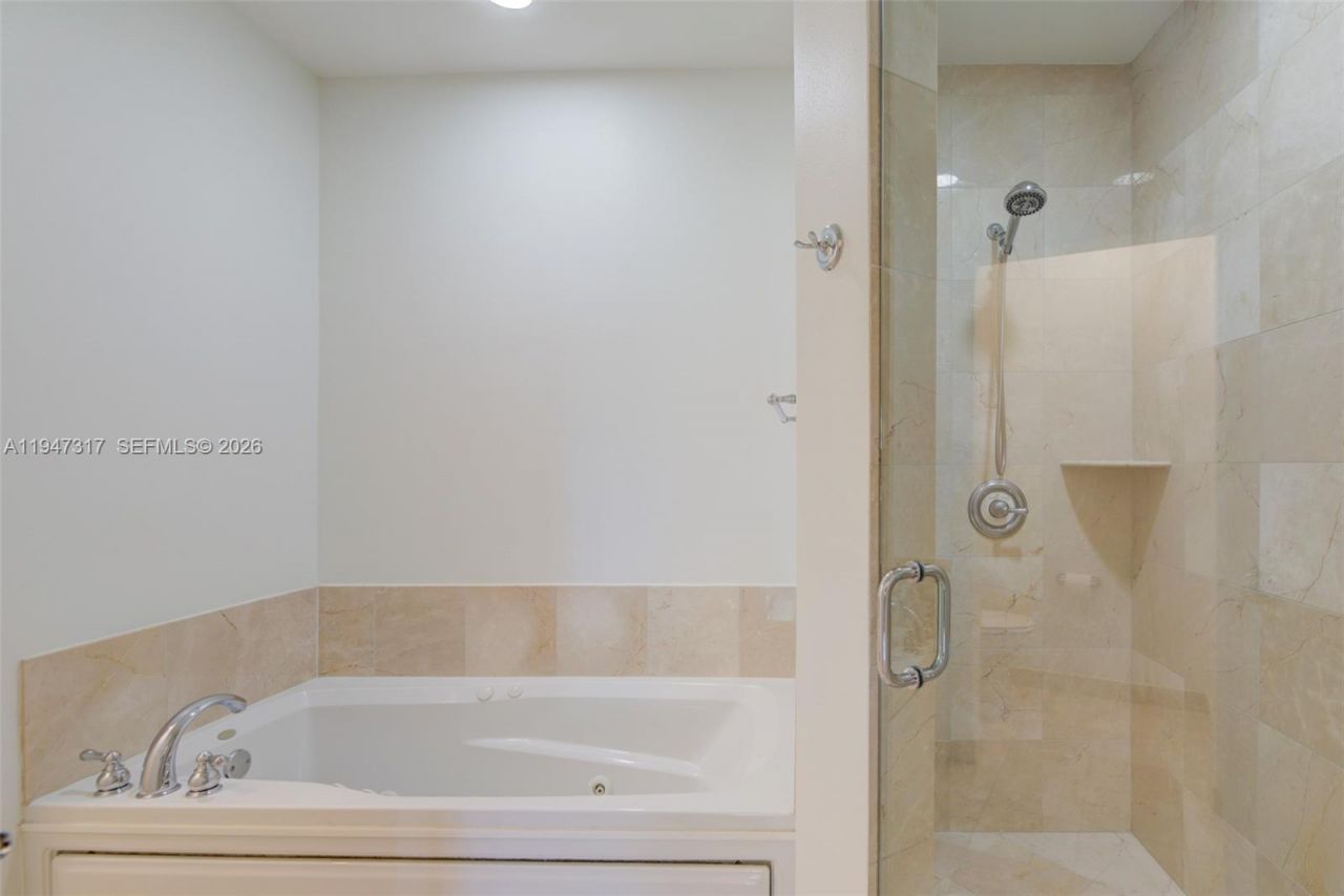 16101 Emerald Estates Dr, Unit 250, Weston, FL 33331 Photo