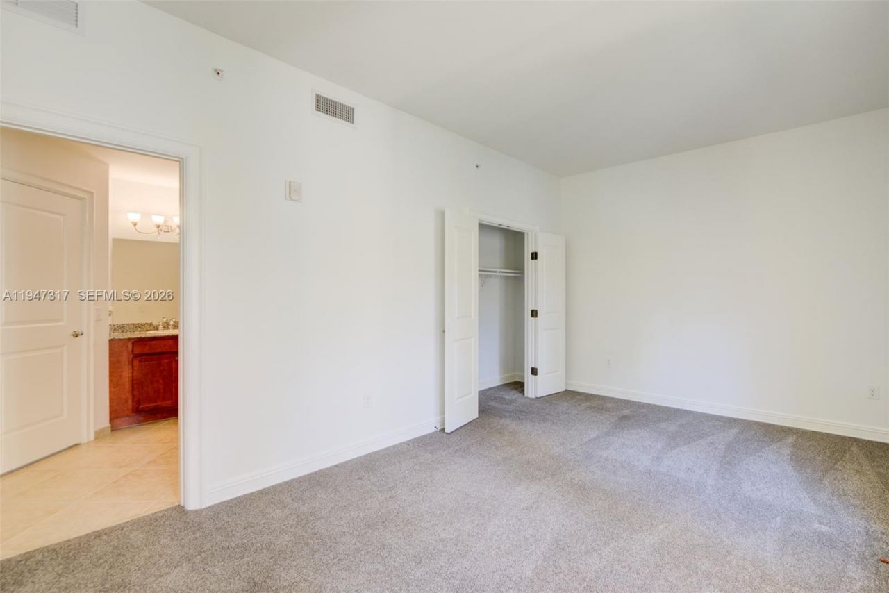 16101 Emerald Estates Dr, Unit 250, Weston, FL 33331 Photo