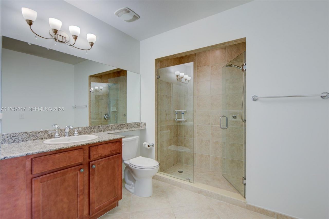 16101 Emerald Estates Dr, Unit 250, Weston, FL 33331 Photo