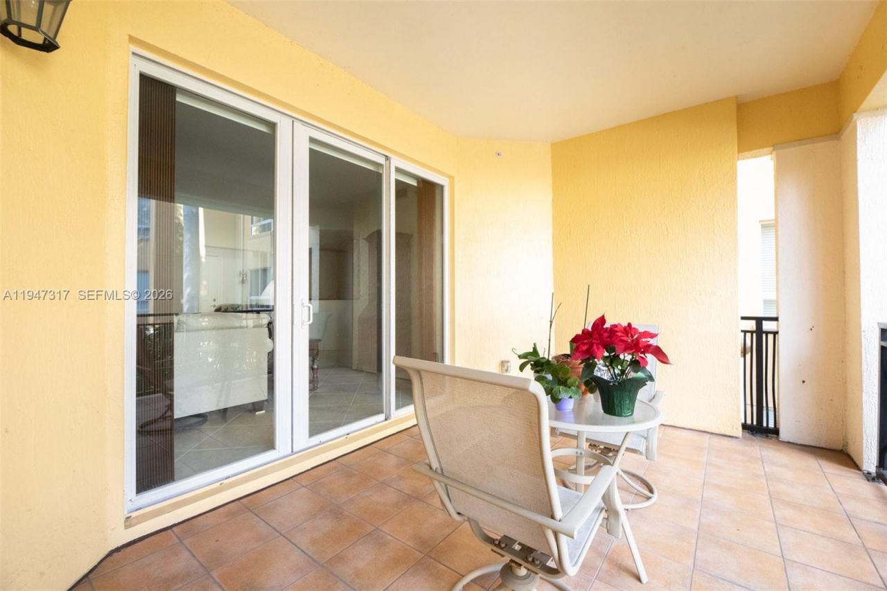 16101 Emerald Estates Dr, Unit 250, Weston, FL 33331 Photo