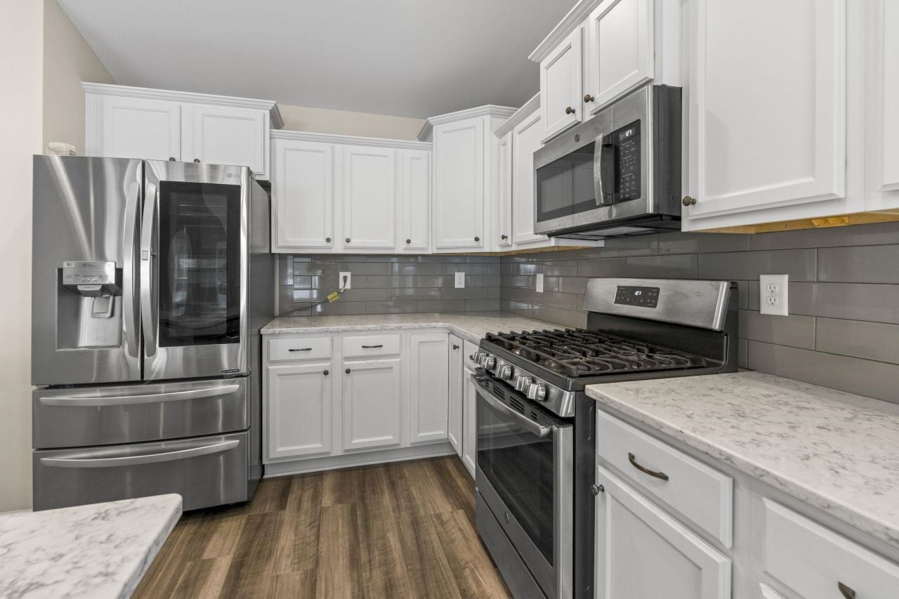 3725 Park Pointe Ave. Photo 11