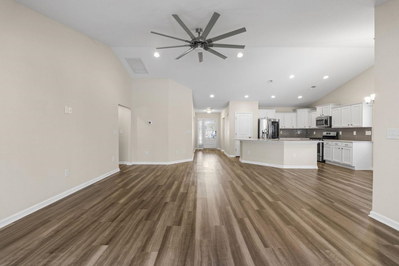 3725 Park Pointe Ave. Photo 17