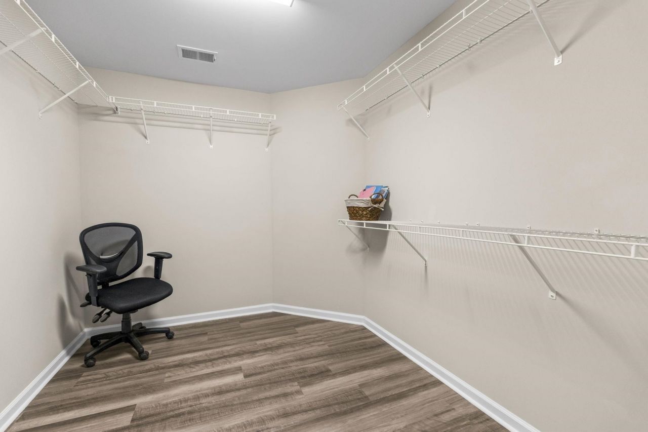 3725 Park Pointe Ave. Photo 21