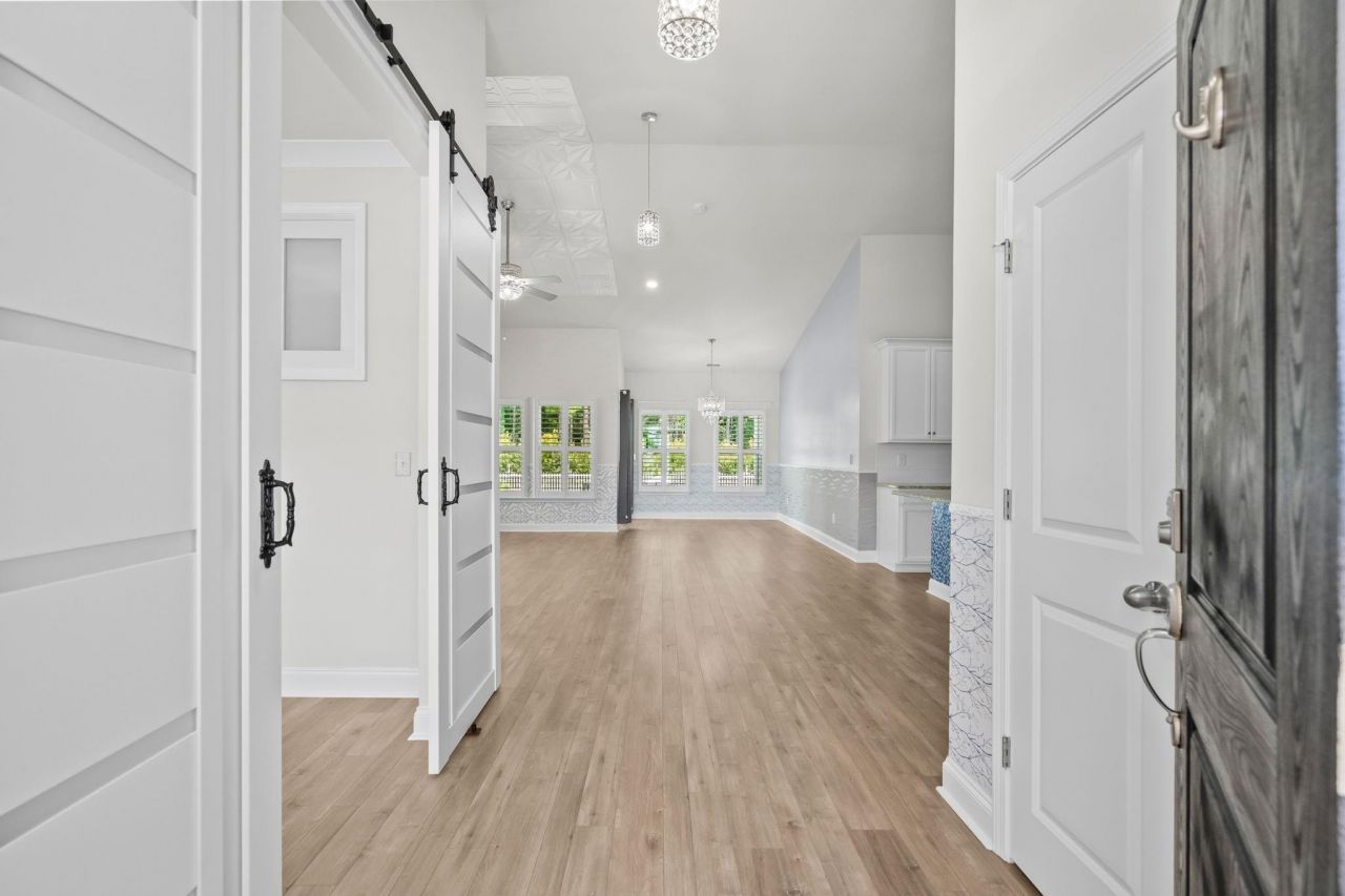 1132 Harbison Circle Photo 7