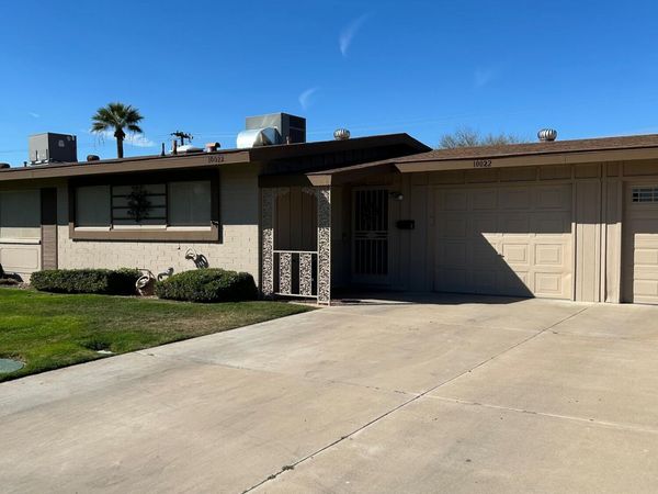 10022 W LAKEVIEW Circle N, Sun City, AZ 85351
