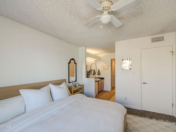 1832 N 52ND Street, Unit 205, Phoenix, AZ 85008
