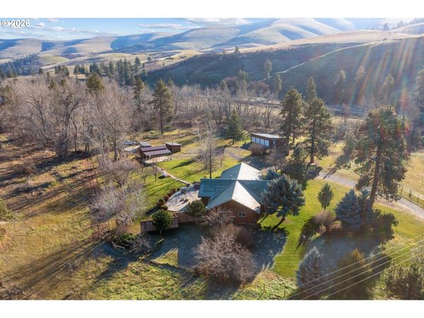 74091 Thornhollow RD, Adams, OR 97810