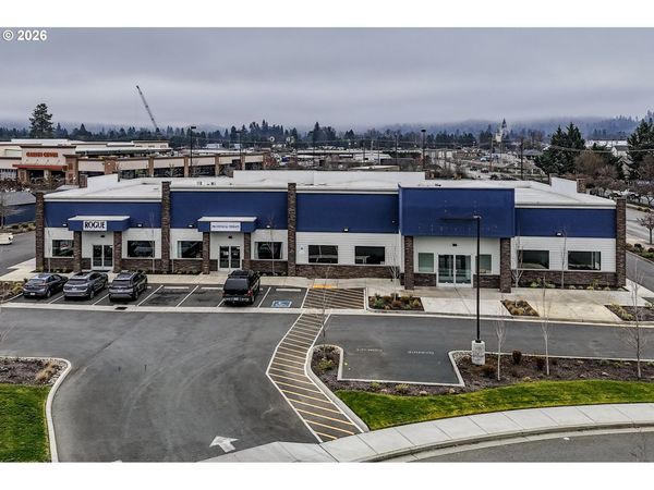 135 NE MILL ST, Grants Pass, OR 97526