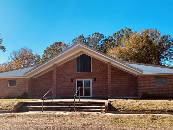 1410 S 11th St, Leesville, LA 71446