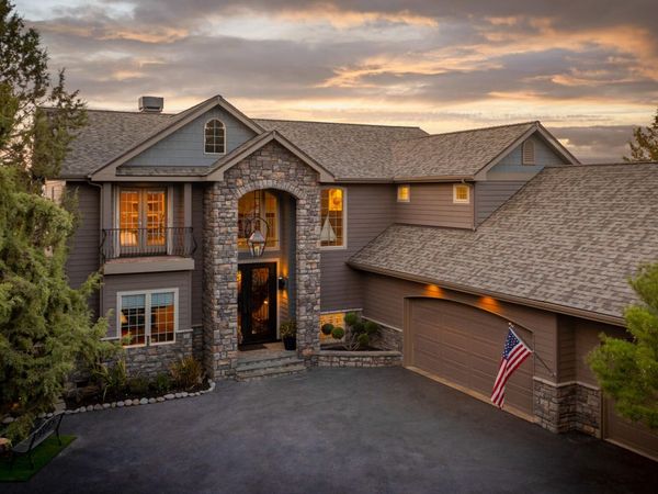 3209 NW Fairway Heights Drive, Bend, OR 97703