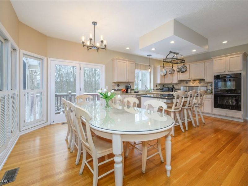 630 Woodhaven Drive, Cuyahoga Falls, OH 44223 Photo 12