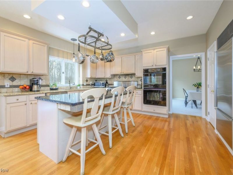 630 Woodhaven Drive, Cuyahoga Falls, OH 44223 Photo 8