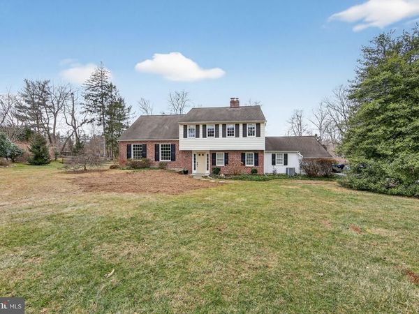 850 FARRAGUT ROAD, BERWYN, PA 19312