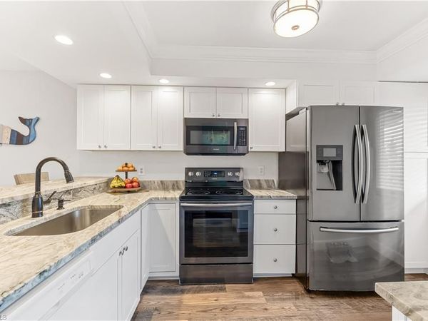 321 Cape Coral PKWY W, Unit 102, CAPE CORAL, FL 33914