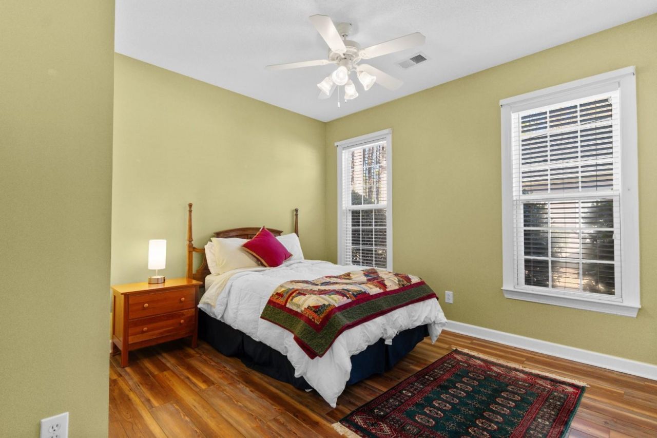 6391 Longwood Dr. Photo 20