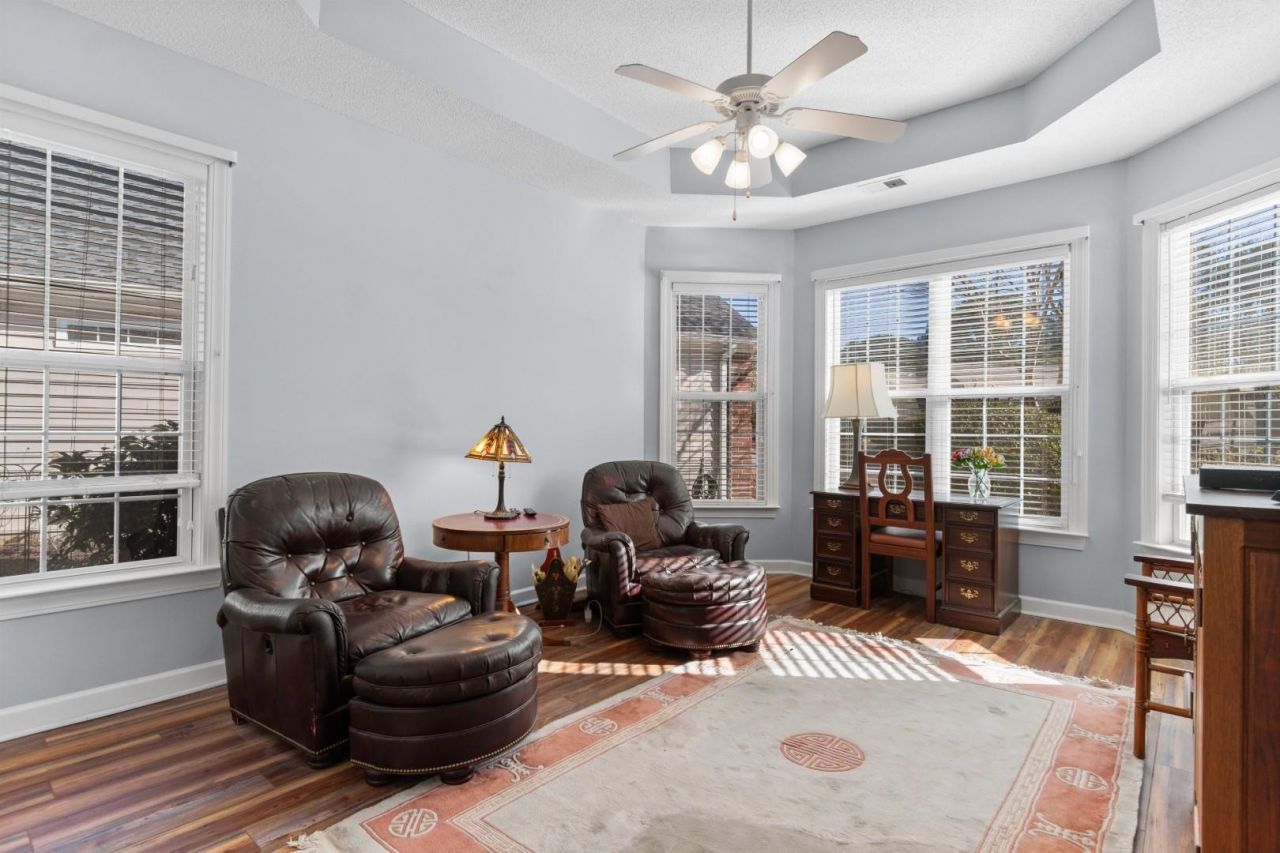 6391 Longwood Dr. Photo 24