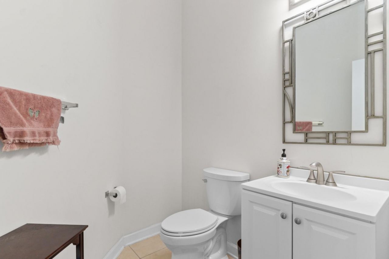 6391 Longwood Dr. Photo 25