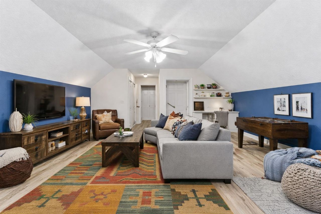 6391 Longwood Dr. Photo 7