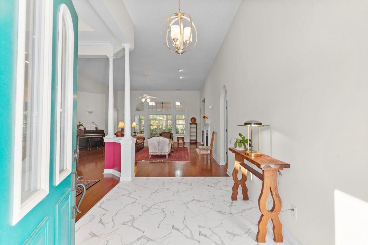 6391 Longwood Dr. Photo 9