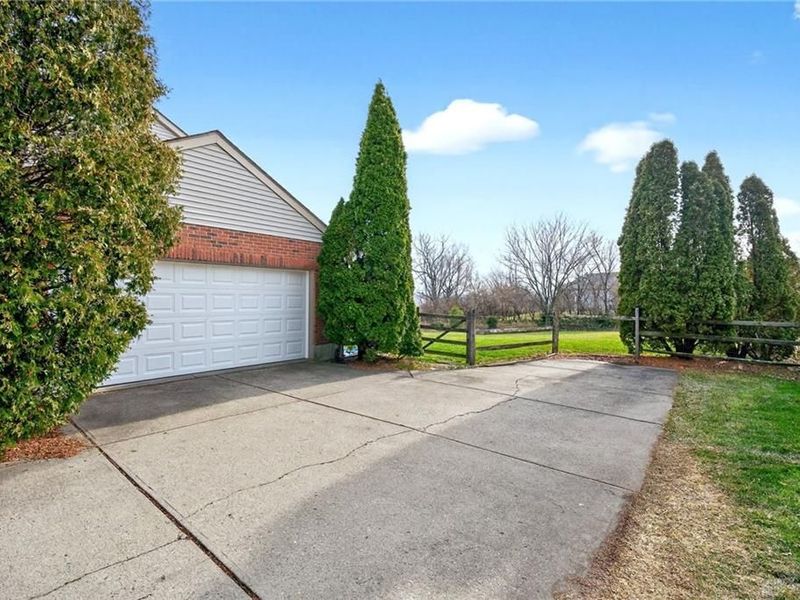 6193 Hedgerow Drive, West Chester, OH 45069 Photo 4