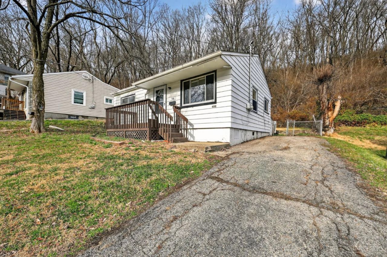 408 Roebling Road, Delhi Twp, OH 45204 Main Photo