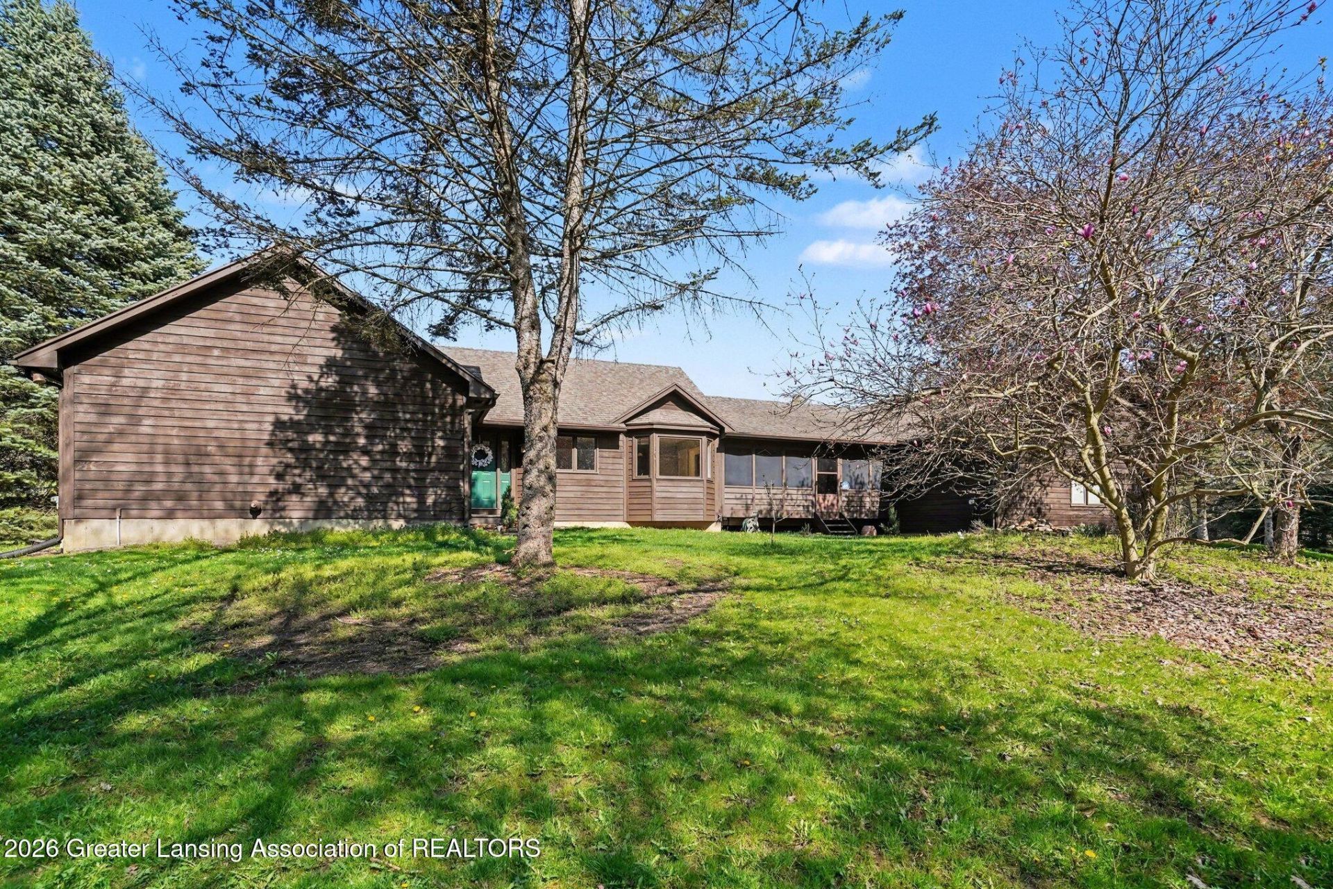 610 Barry Road, Haslett, MI 48840 Main Photo