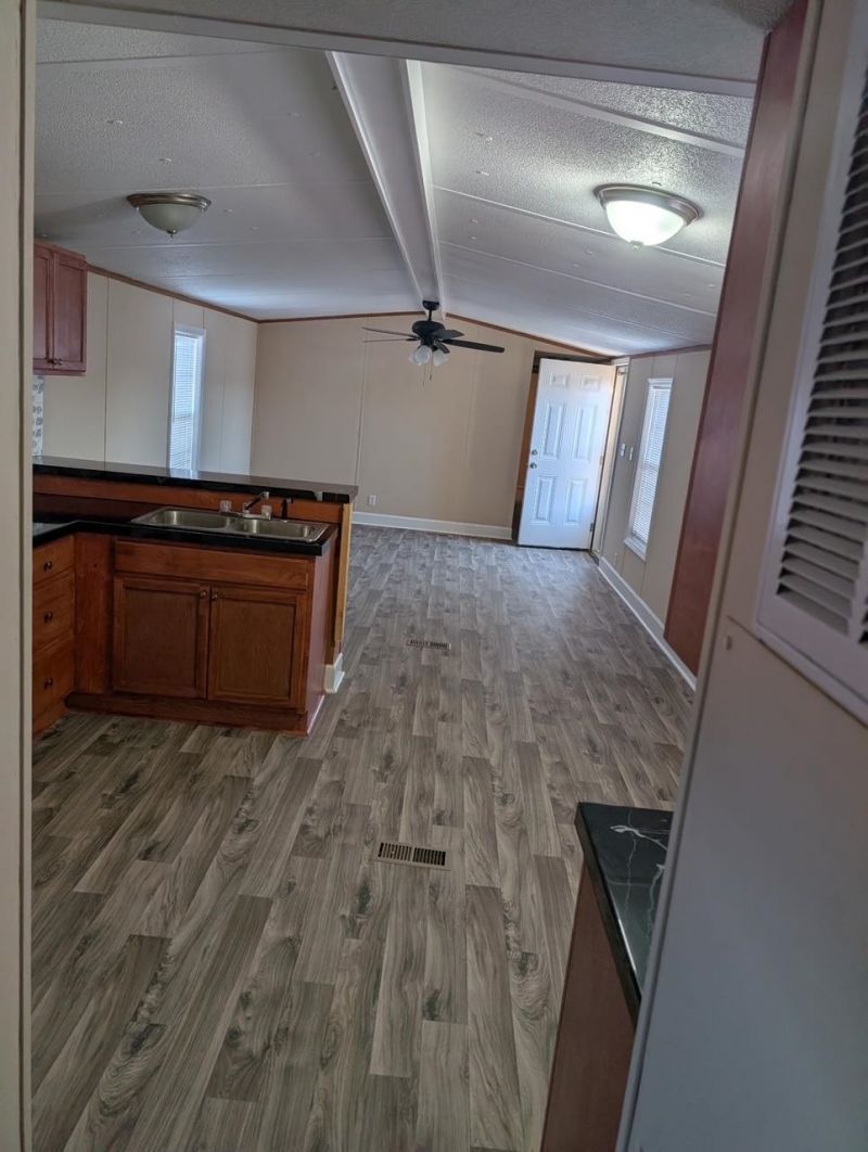 3019 Warf Dr Photo 4