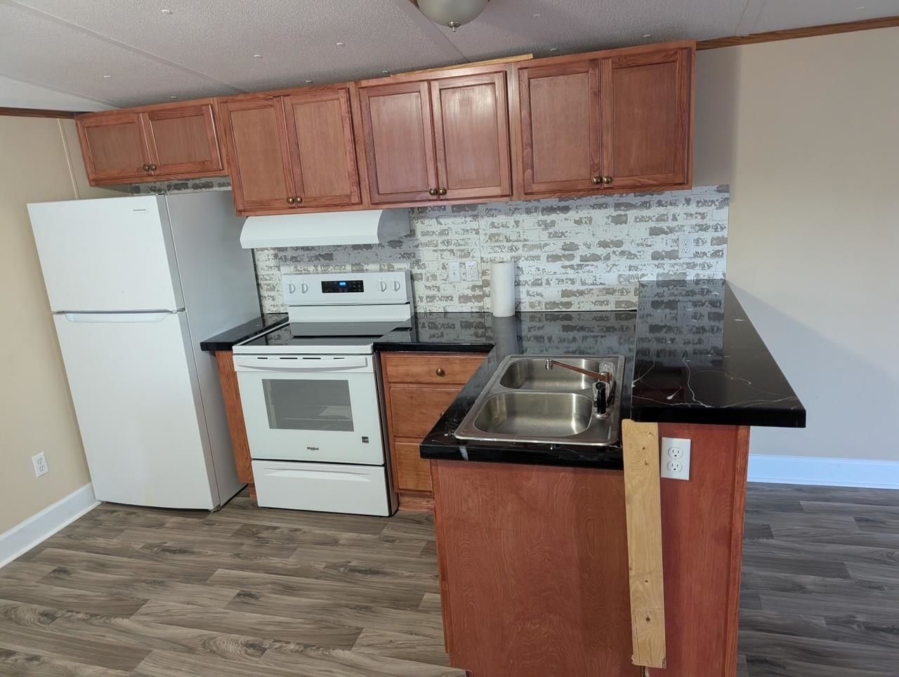 3019 Warf Dr Photo 5