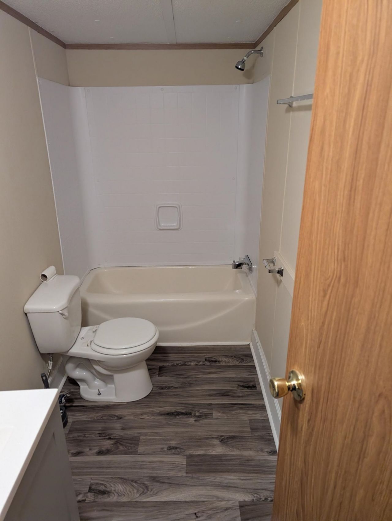 3019 Warf Dr Photo 8