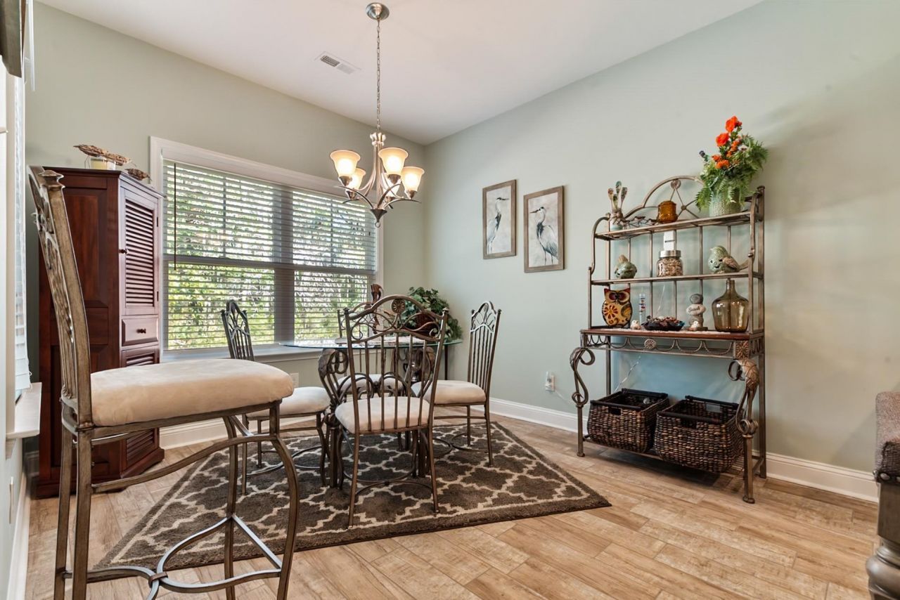 214 Clearwater Dr. Photo 14